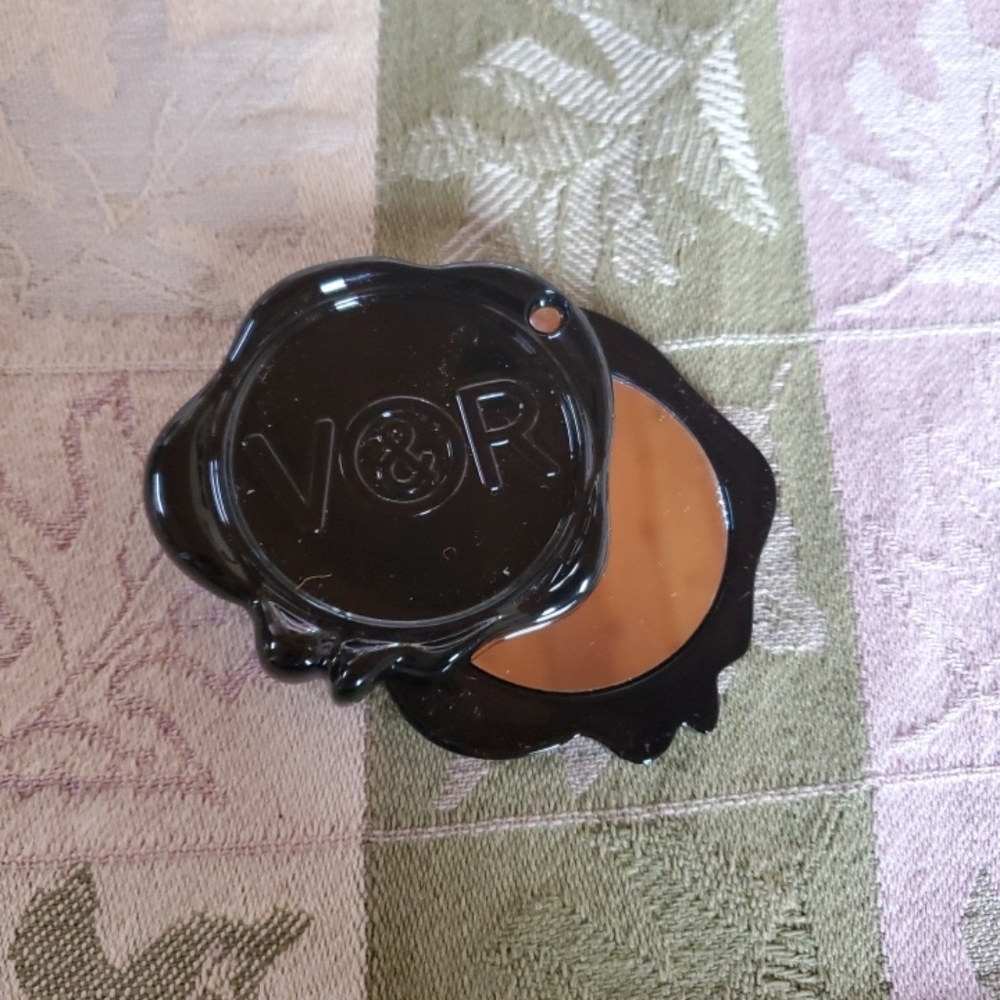 Viktor & Rolf Mini Compact Mirror - Picture 2 of 6